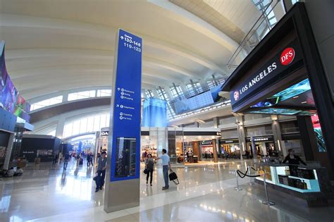 lax airport shops